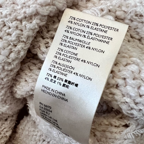 Anthropologie open knit design cream colored comfy Sweater Size Small⭐️ - Picture 8 of 8